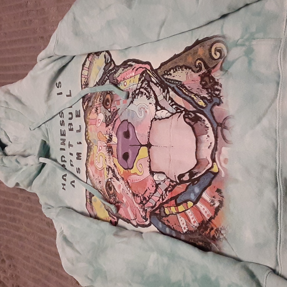 The Mountain Size S Pitt Bull Hoodie with pockets like new!!!!!